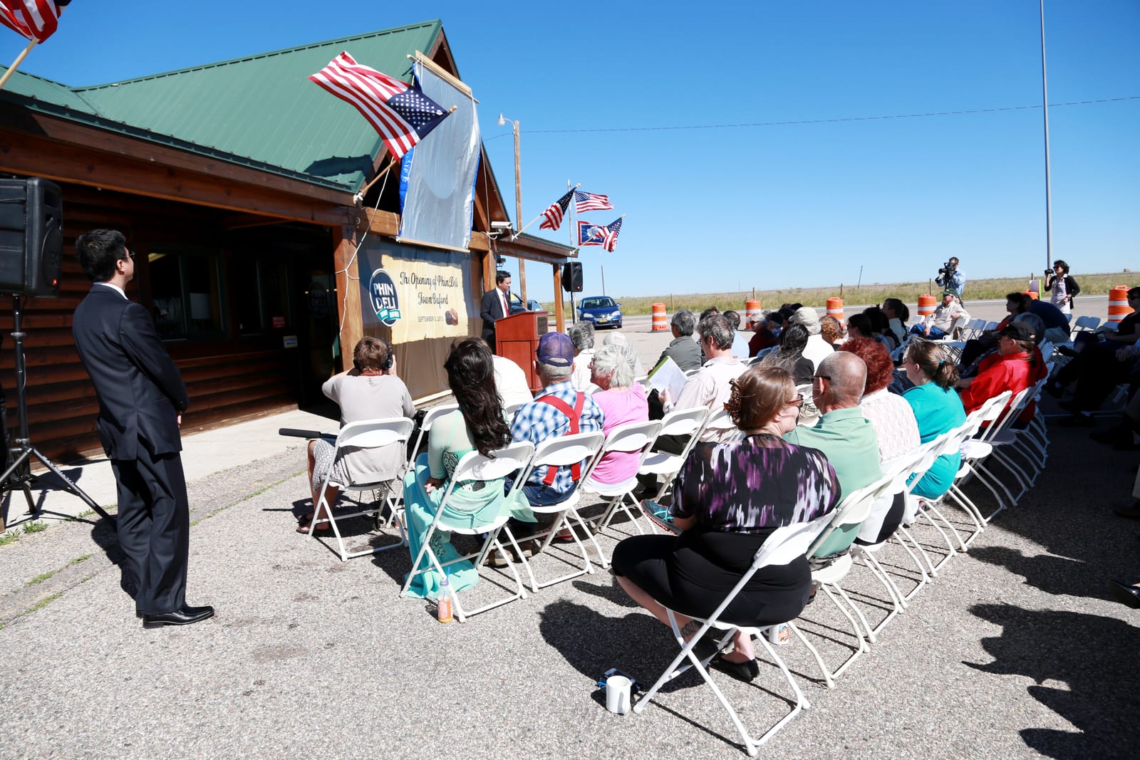 Lễ khai trương PhinDeli Town Buford, Wyoming, Hoa Kỳ năm 2013